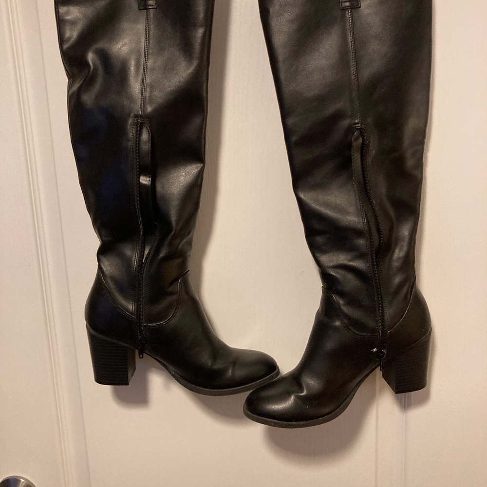 Black half zipper wedge boots